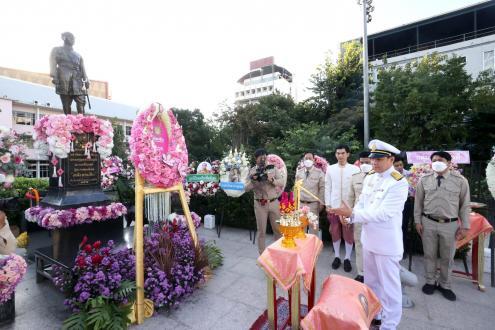 สพม. เข้าร่วมพิธีวางพวงมาลาถวายสักการะพระบาทสมเด็จพระมงกุฎเกล้าเจ้าอยู่หัว รัชกาลที่ 6 เนื่องในวันคล้ายวันสวรรคต